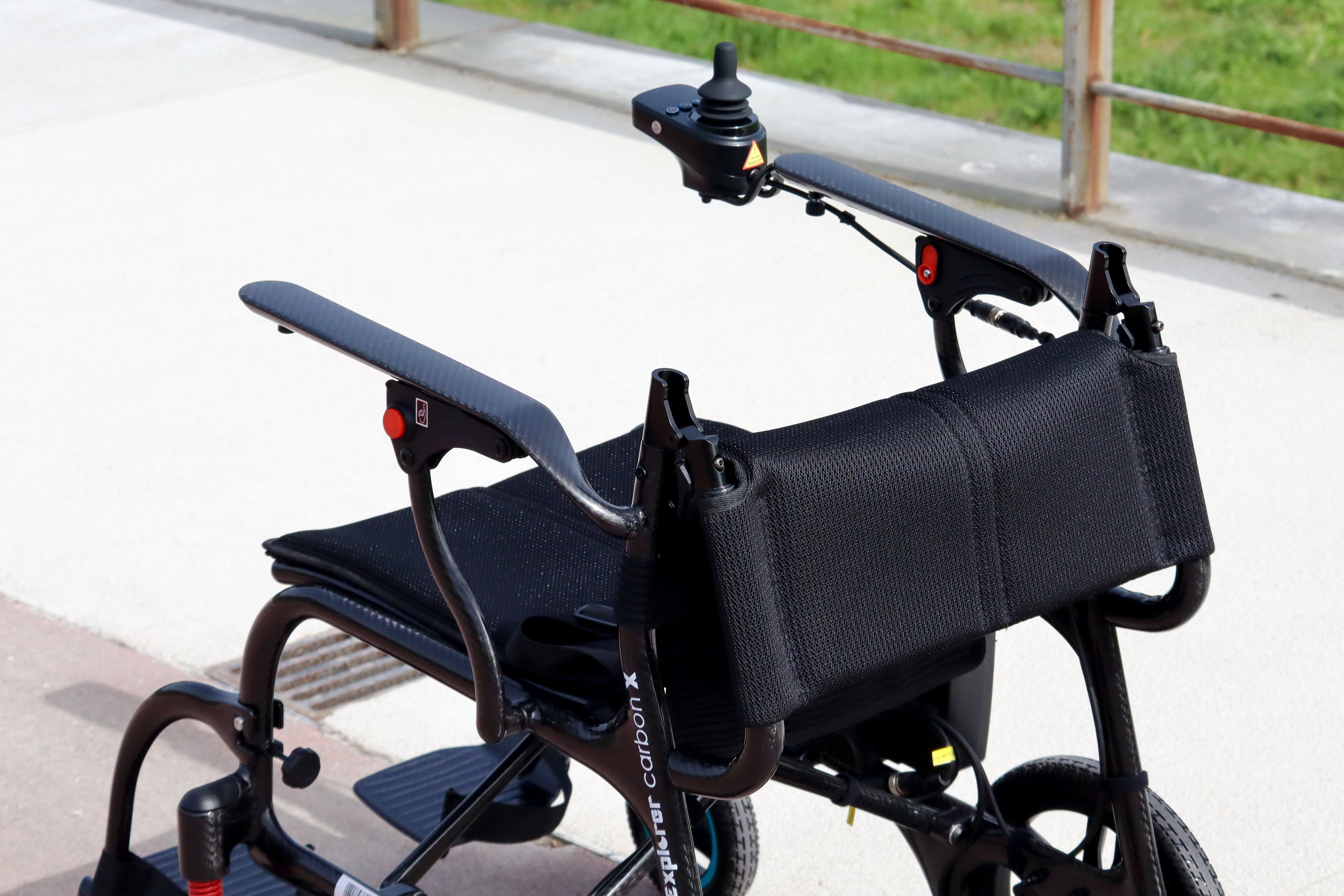 I-Explorer Carbon X